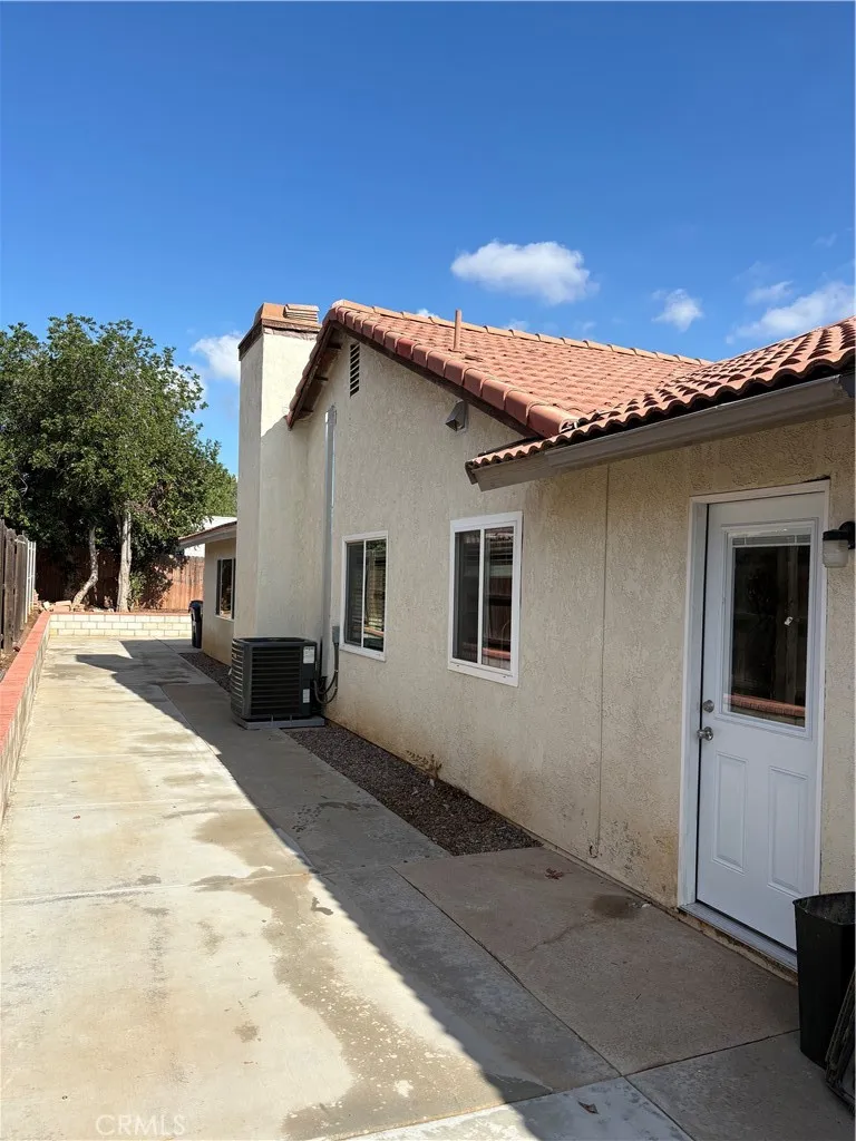 23320 Sonnet, Moreno Valley, California 92557 home-pic-16